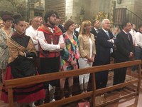 La Presidenta del Parlamento asiste a las fiestas de San Cristóbal en Entrena