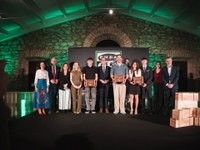 La presidenta del Parlamento asistió anoche a la entrega de los XXII Premios Onda Cero