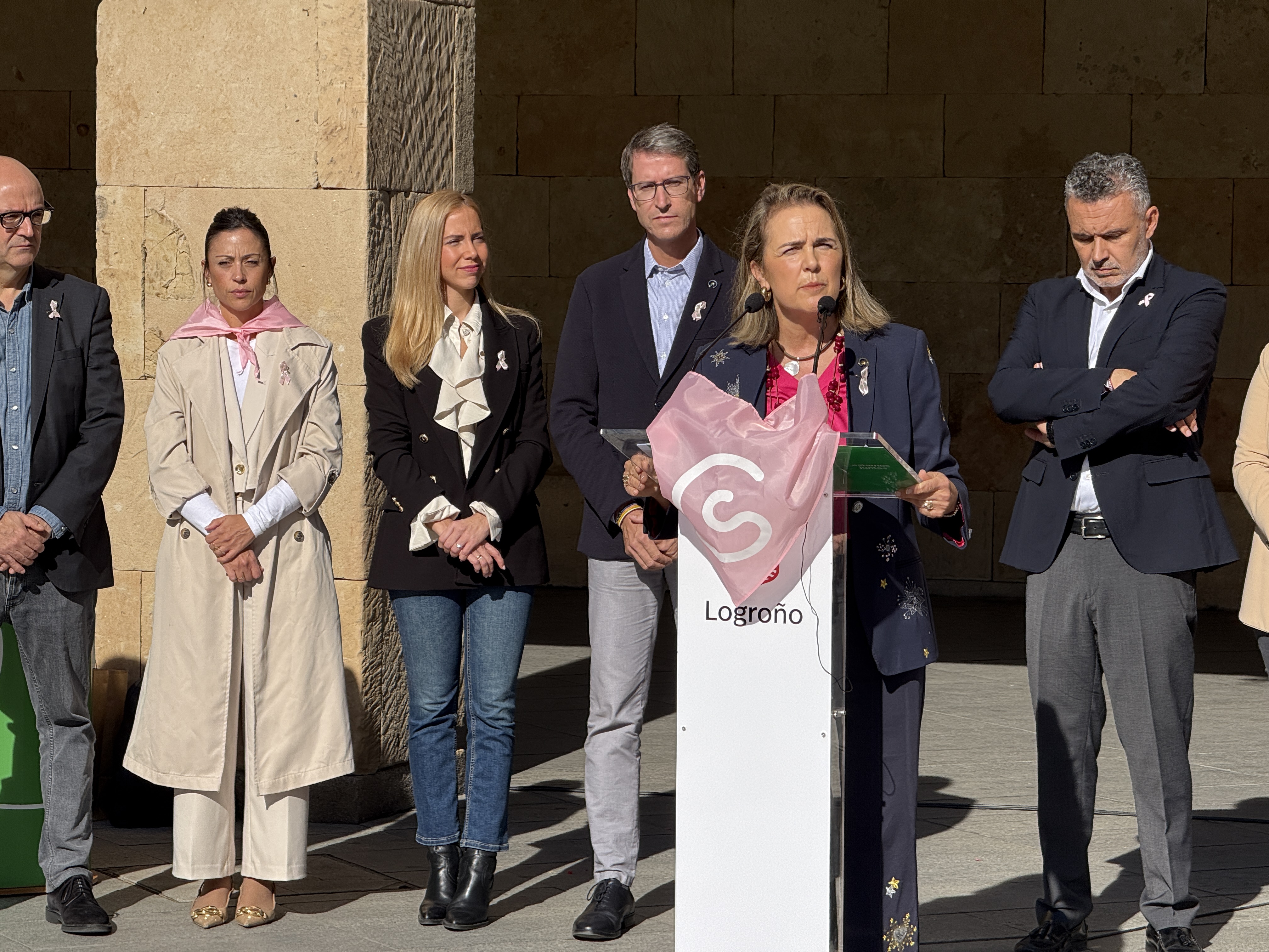 Lectura del manifiesto contra el cáncer de mama