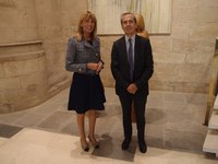 La Presidenta del Parlamento recibe al Embajador de la República de Francia en España