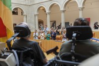Marta Fernández Cornago traslada “el afecto y apoyo” del Parlamento de La Rioja a las personas afectadas por ELA y a sus familias