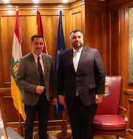 Visita del Cónsul de Rumanía al Parlamento de La Rioja